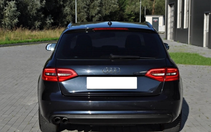 Audi A4 cena 45900 przebieg: 212123, rok produkcji 2012 z Elbląg małe 529